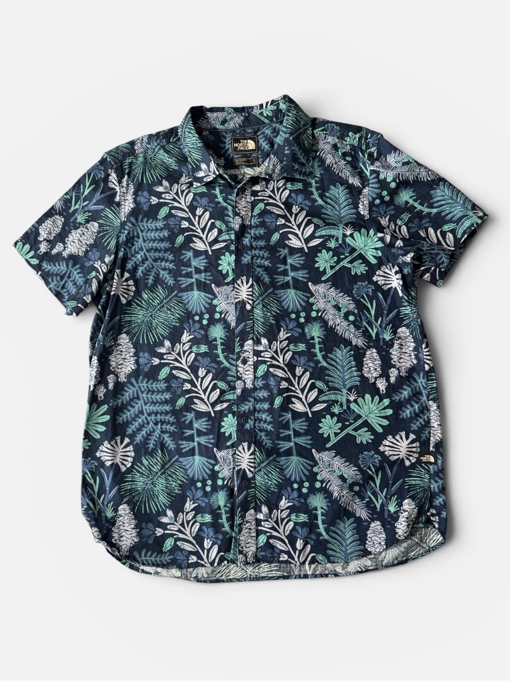 The North Face mens XL blue floral cotton short sleeve button up casual shirt